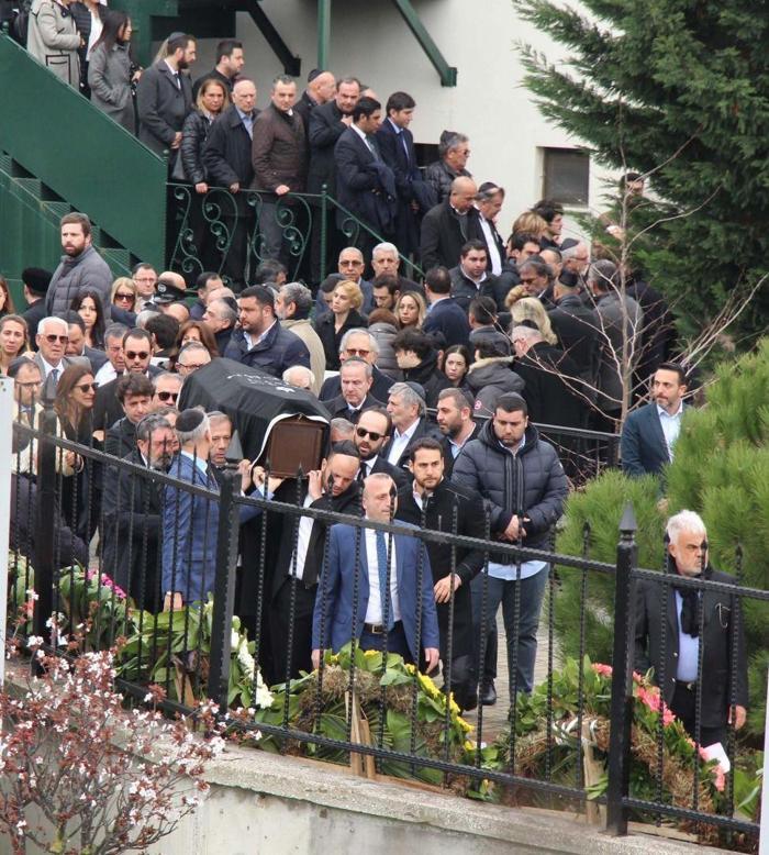 Jet kazasının kurbanları toprağa verildi