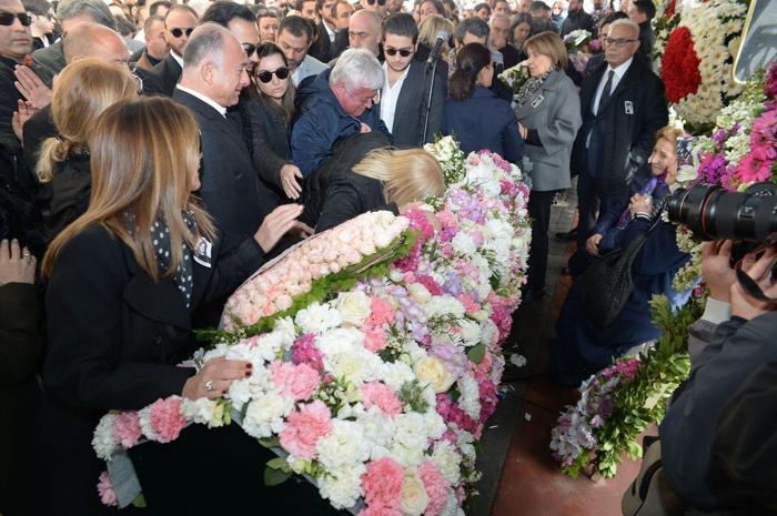 Jet kazasının kurbanları toprağa verildi