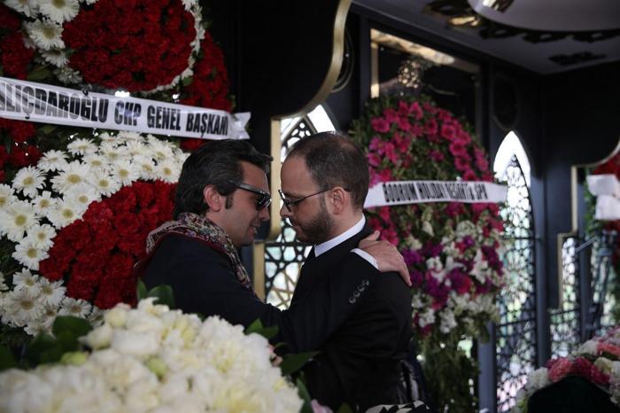 Jet kazasının kurbanları toprağa verildi