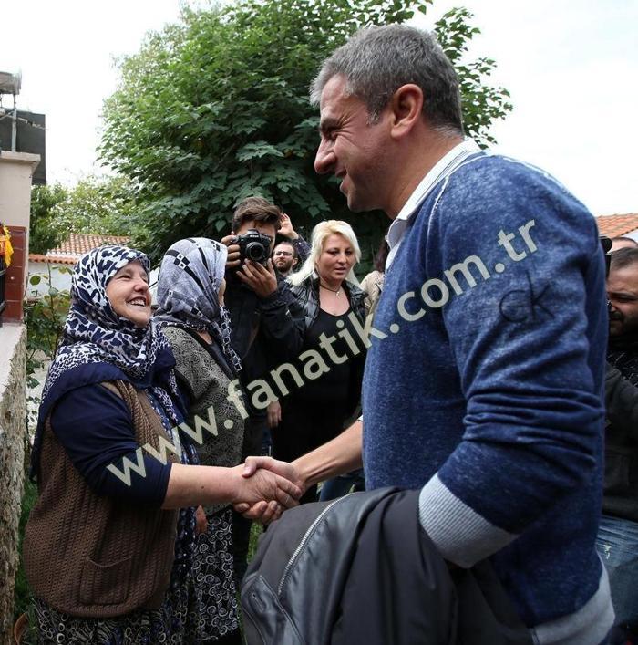 Hamza Hamzaoğlu, el öpmeye gitti