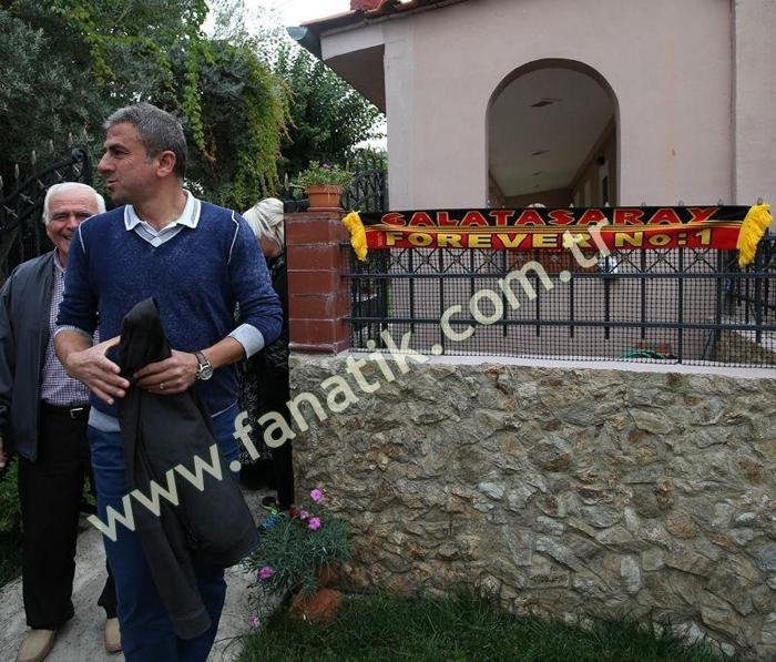 Hamza Hamzaoğlu, el öpmeye gitti