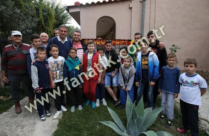 Hamza Hamzaoğlu, el öpmeye gitti