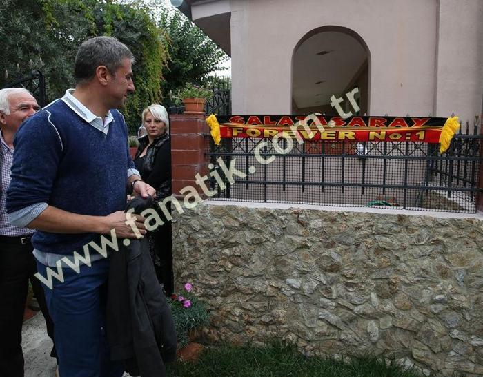 Hamza Hamzaoğlu, el öpmeye gitti