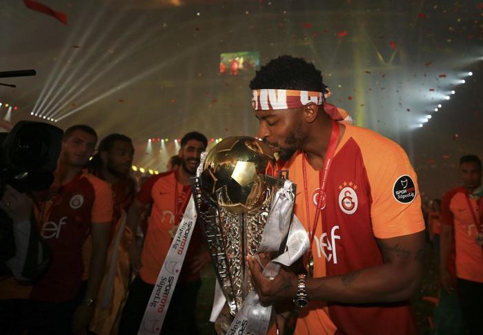 Galatasaray transferde bombaları patlatıyor