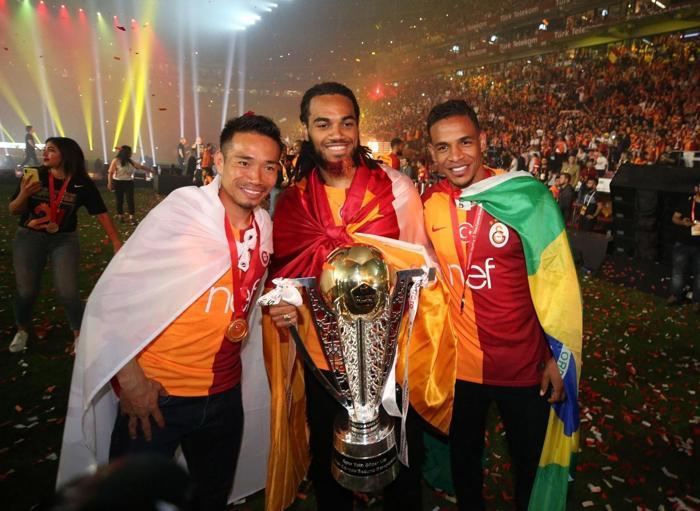 Galatasaray transferde bombaları patlatıyor