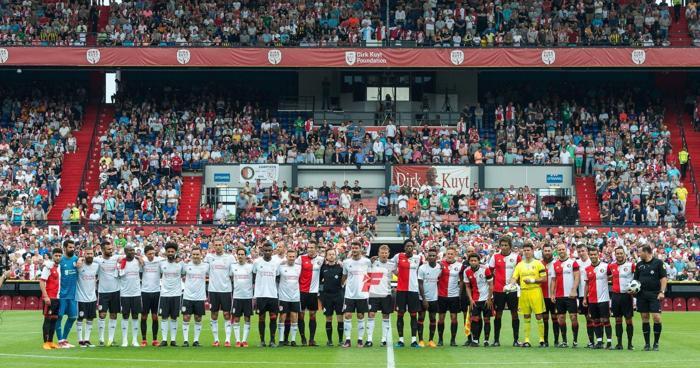 Fenerbahçenin eski yıldızı Kuyttan görkemli veda