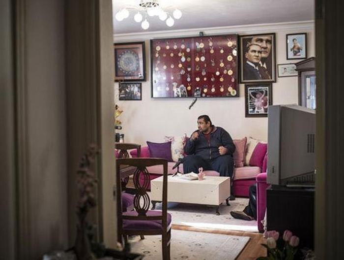 Milli Boksör Sinan Şamil Sam ölümle pençeleşiyor