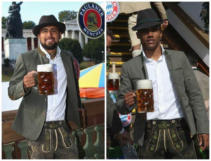 Bayern Münihli futbolcular Oktoberfestte