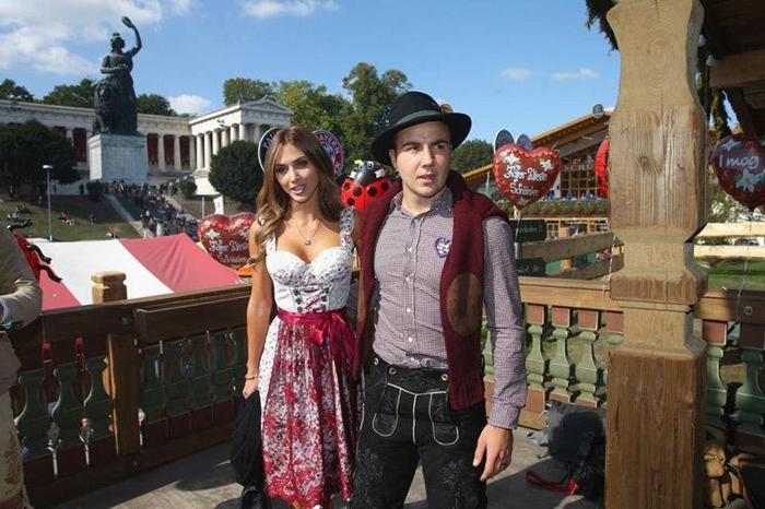 Bayern Münihli futbolcular Oktoberfestte