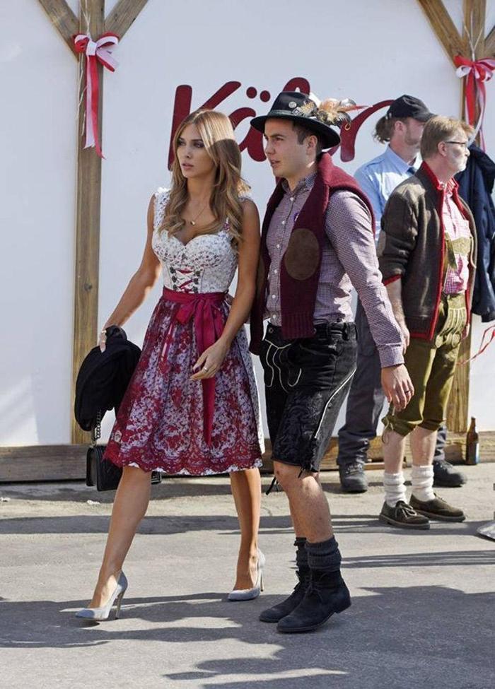 Bayern Münihli futbolcular Oktoberfestte