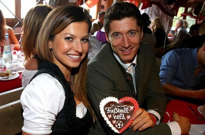 Bayern Münihli futbolcular Oktoberfestte