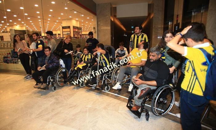 İstanbulda Alex de Souza izdihamı