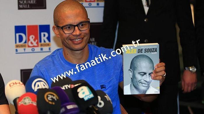 İstanbulda Alex de Souza izdihamı