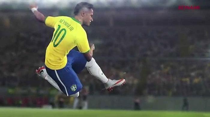 FIFA 16 - PES 2016 karşılaştırması
