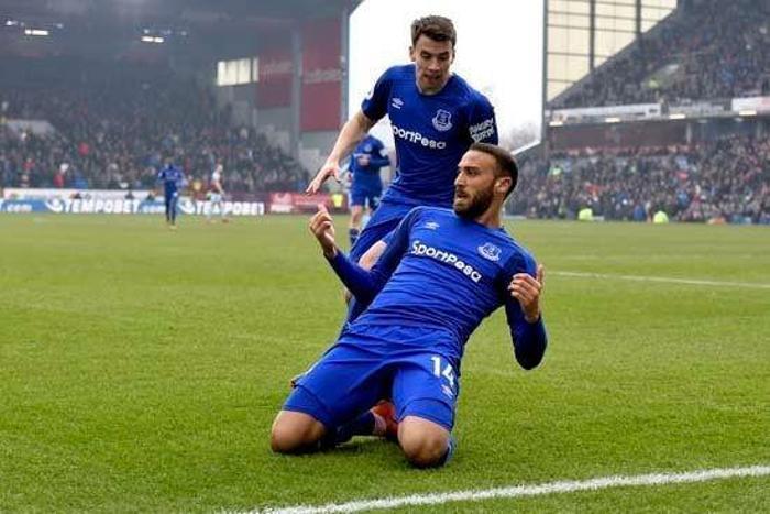 Rooneyi üzen karar Cenk Tosun...