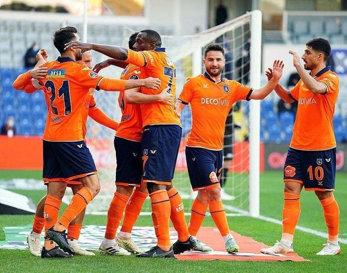Son dakika transfer haberi Fatih Terimin prensiydi Emre Belözoğlu alıyor
