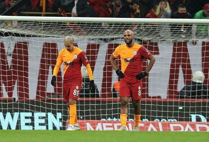 Galatasarayda temizlik harekâtı İşte gönderilecek futbolcular