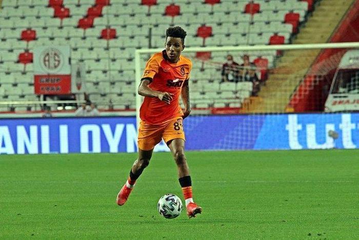 Galatasarayda temizlik harekâtı İşte gönderilecek futbolcular