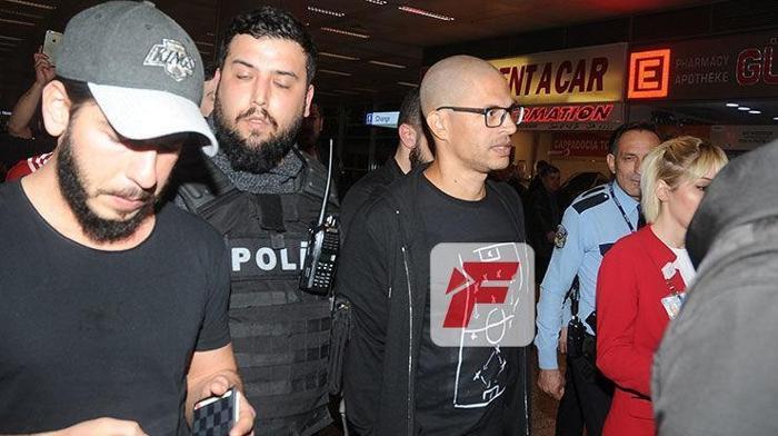 Alex İstanbula geldi
