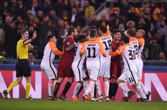 Roma-Shaktar Donetsk maçında olay çıktı