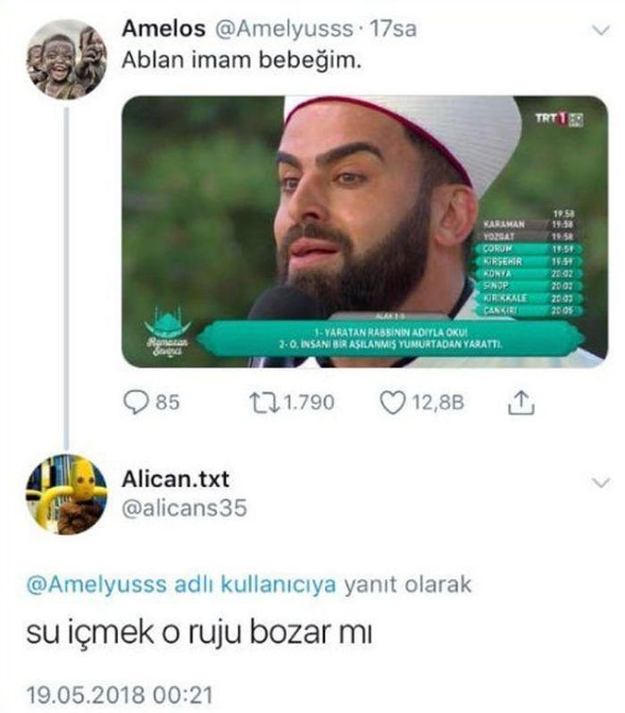 Hafız Mustafa Özyılmazın kaşları olay oldu