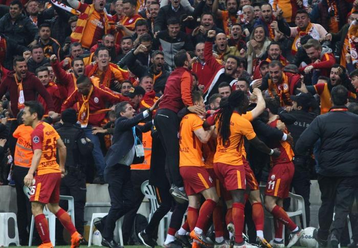 İşte devlerin kalan maçları Galatasaray - Fenerbahçe - Beşiktaş ve Başakşehir