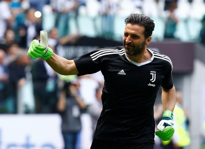 Gianluigi Buffona ağlatan veda