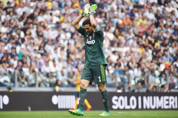 Gianluigi Buffona ağlatan veda