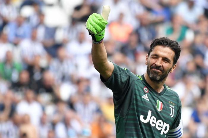 Gianluigi Buffona ağlatan veda