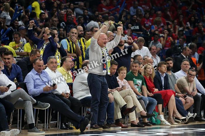 Yerinde duramadı