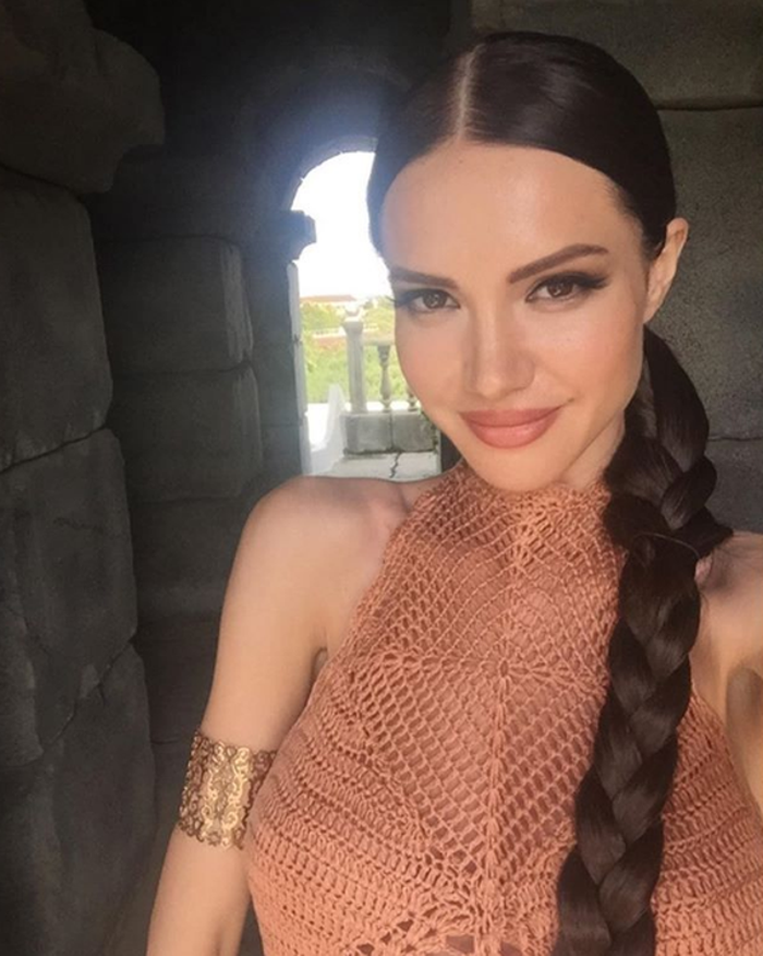 Otilia ve Fahriye Evcen benzerliği şoke etti