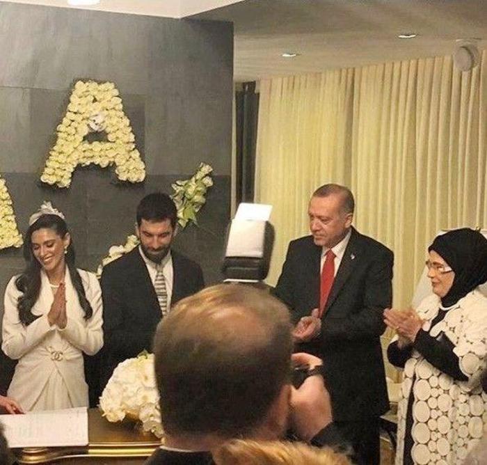 Arda Turan, Aslıhan Doğan ile evlendi
