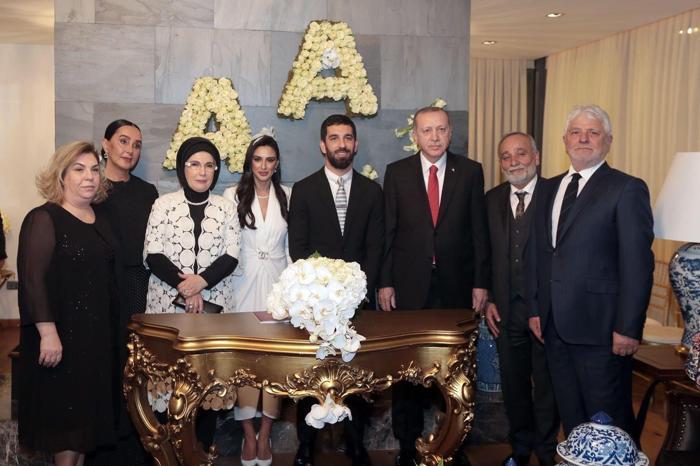 Arda Turan, Aslıhan Doğan ile evlendi