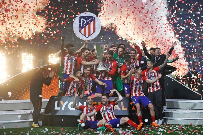 Atletico Madrid UEFA Avrupa Liginin kazandı İşte kupa coşkusu