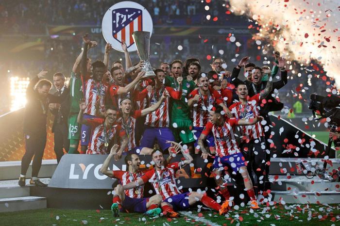 Atletico Madrid UEFA Avrupa Liginin kazandı İşte kupa coşkusu