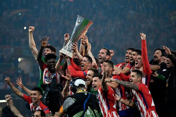 Atletico Madrid UEFA Avrupa Liginin kazandı İşte kupa coşkusu