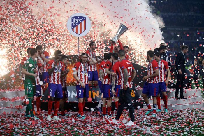 Atletico Madrid UEFA Avrupa Liginin kazandı İşte kupa coşkusu
