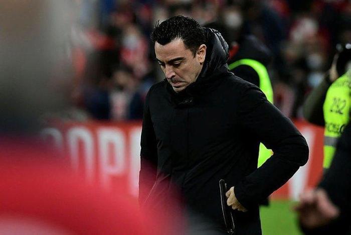 Son dakika transfer haberi Xavi Hernandez Barcelonada 7 yıldızı gönderiyor Galatasaray istemişti…