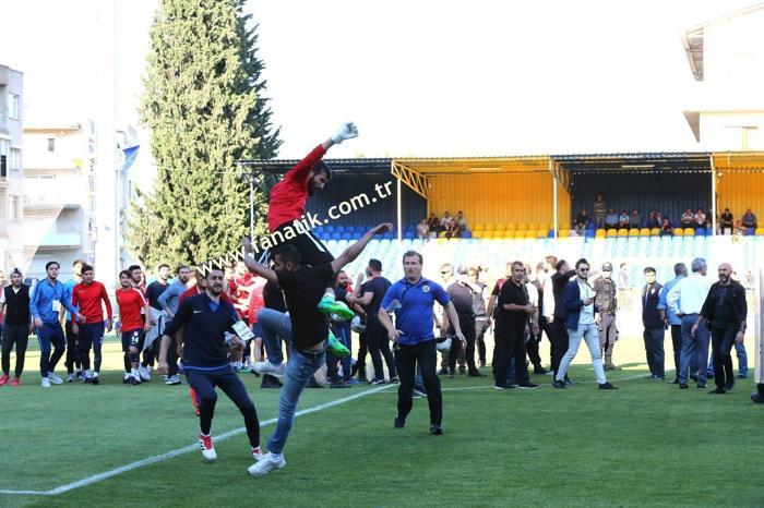 Menemen Belediyespor - Keçiörengücü maçında kavga çıktı