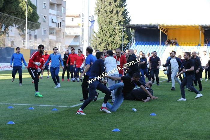 Menemen Belediyespor - Keçiörengücü maçında kavga çıktı
