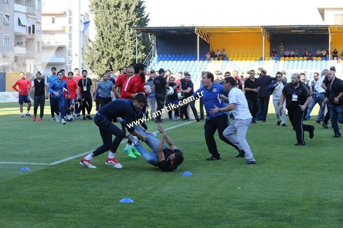 Menemen Belediyespor - Keçiörengücü maçında kavga çıktı