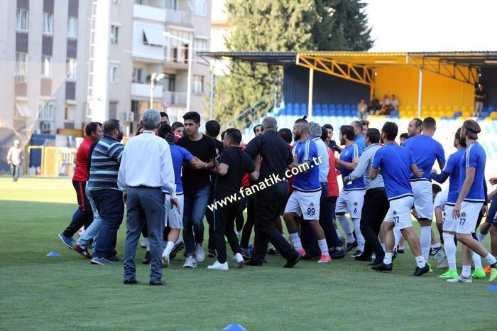 Menemen Belediyespor - Keçiörengücü maçında kavga çıktı