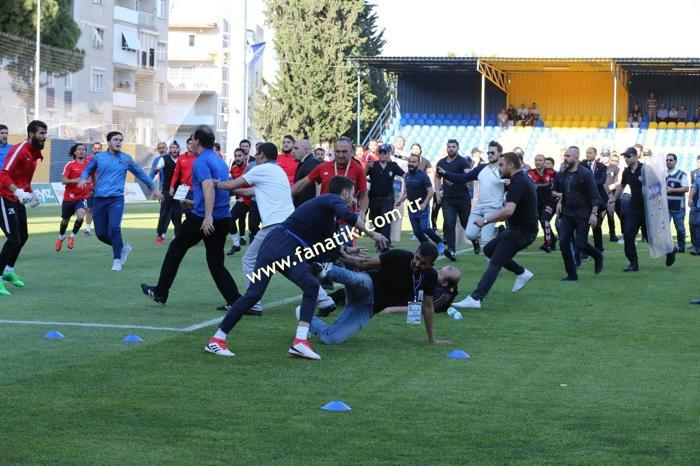 Menemen Belediyespor - Keçiörengücü maçında kavga çıktı