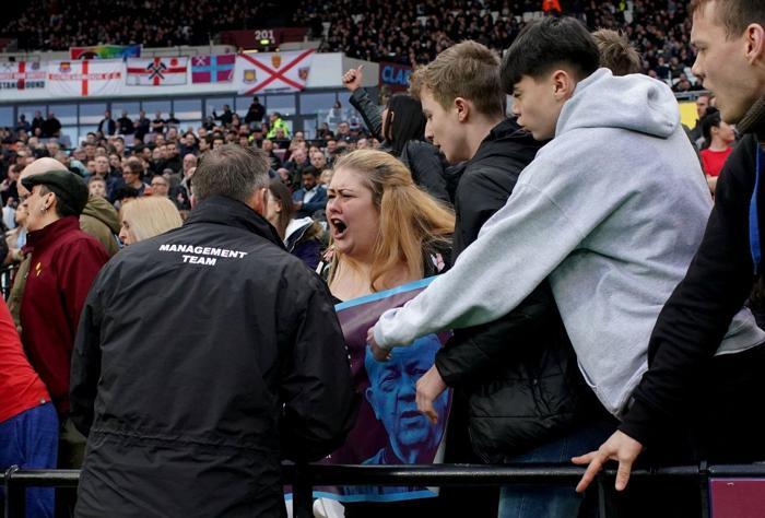 West Ham United taraftarları çıldırdı