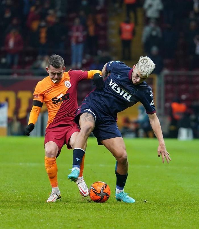 Fanatik yazarları Galatasaray - Trabzonspor mücadelesini yazdı
