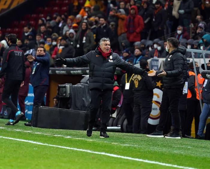 Fanatik yazarları Galatasaray - Trabzonspor mücadelesini yazdı