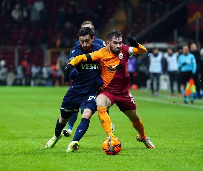 Fanatik yazarları Galatasaray - Trabzonspor mücadelesini yazdı