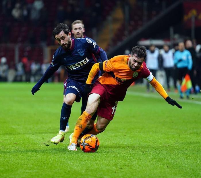 Fanatik yazarları Galatasaray - Trabzonspor mücadelesini yazdı