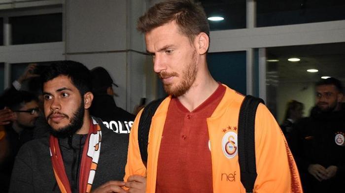 Serdar Azizden şok hareket UEFA tehditi
