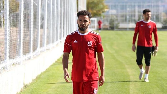 Son dakika Beşiktaş transferi Sağ bek...